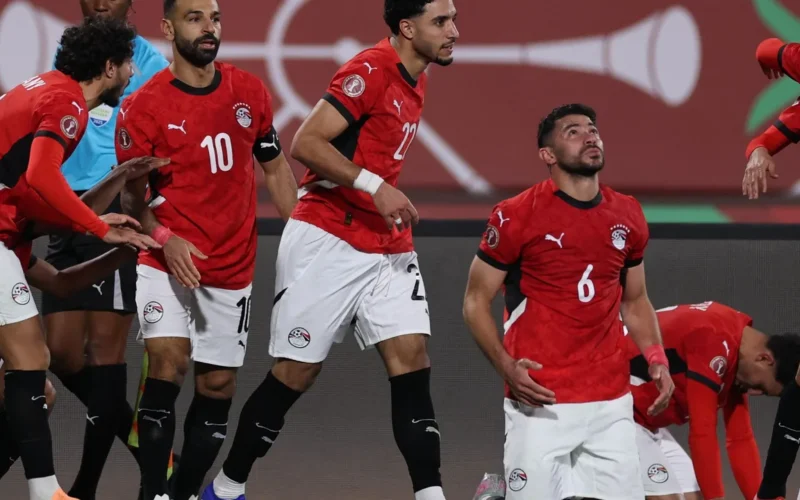 قمة الجولة: جدول مباريات الجمعة 26 ديسمبر 2025 والقنوات الناقلة والمعلقين